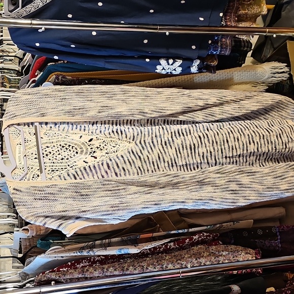 Bohemian Tops Collection Size Small - Picture 8 of 9